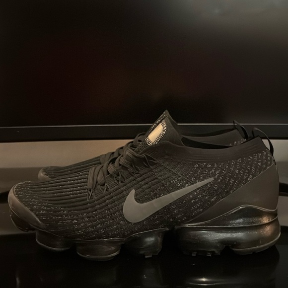 Nike Other - Nike Air Vapormax Flyknit 3